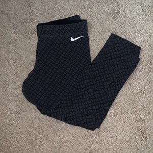 Nike Cropped Leggings
